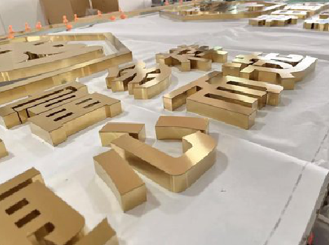 衡东拉丝不锈钢字的特点。